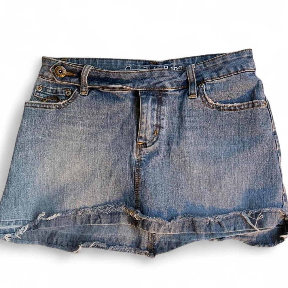 Y2K Denim Mini Skirt Low Rise Raw Hem Distressed One Tuff Babe Womens Size 7/8